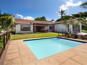 4 Bed House in Woodside