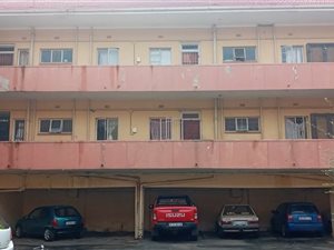2 Bed Apartment in Florida