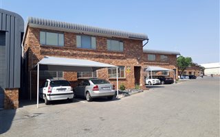 637 m² Commercial space in Halfway House