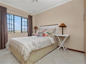 2 Bed Apartment in Summerset