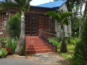 160 m² Office Space in Amanzimtoti