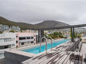 2 Bed Apartment in Sea Point