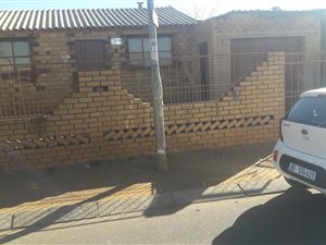 2 Bed House in Naledi