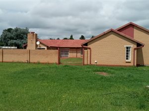 1 ha Smallholding in Bredell AH