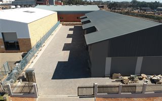 270 m² Industrial space in Chloorkop