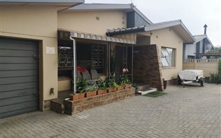 3 Bedroom House in Peerless Park