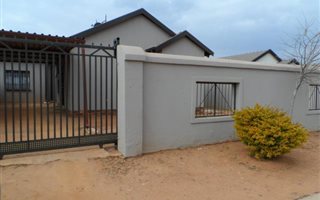 2 Bedroom House in Bram Fisherville