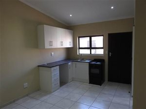 Bachelor apartment in Bredell AH