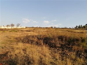 1230 m² Land available in Akasia