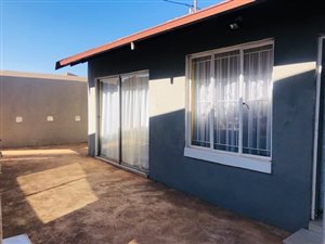 3 Bed House in Vosloorus