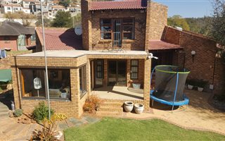 4 Bedroom House in Strubenvale
