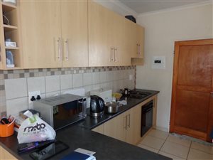 2 Bed Townhouse in Roodewal and surrounds