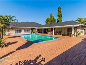 6 Bed House in Fairleads