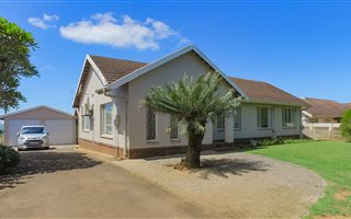 3 Bedroom House in Bellevue