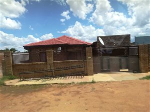 2 Bed House in Tshepisong