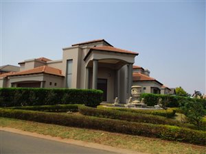 5 Bed House in Midfield Estate
