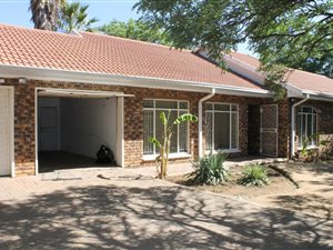 3 Bed House in Falcon Ridge