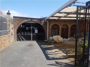 2 Bed House in Merebank
