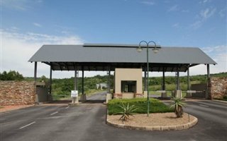 896 m² Land available in Riverside Park