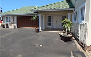 4 Bedroom House in Mt Edgecombe