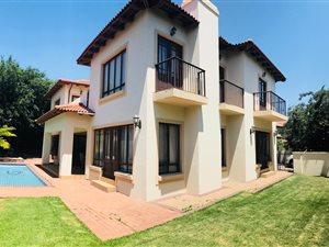 4 Bed House in Eagle Canyon Golf Estate
