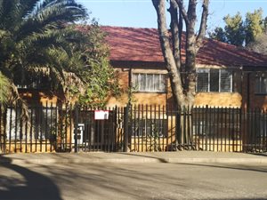1 Bed Apartment in Cyrildene