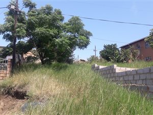 528 m² Land available in Newlands East