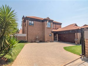 3 Bed Cluster in Pomona