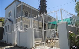 3 Bedroom House in Graaff Reinet