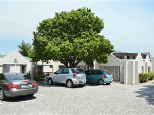 636 m² Office Space in Knysna Central