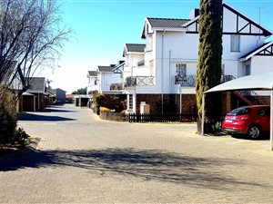 3 Bed Townhouse in Beyers Park