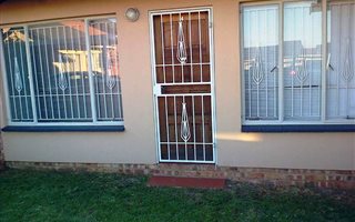 3 Bedroom Simplex in Ormonde
