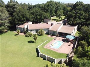 4.3 ha Smallholding in Lochvaal