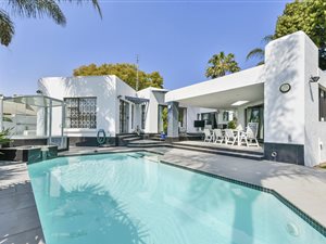 5 Bed House in Magaliessig