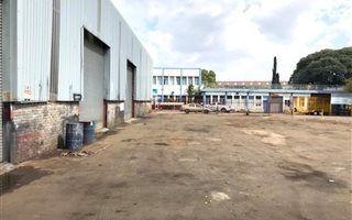 1100 m² Industrial space in Wadeville