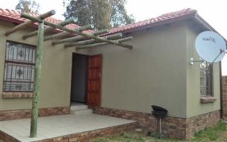 3 Bedroom Simplex in Ninapark