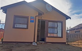 2 Bedroom House in Bloemspruit