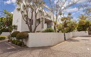 2 Bedroom Apartment in Melrose