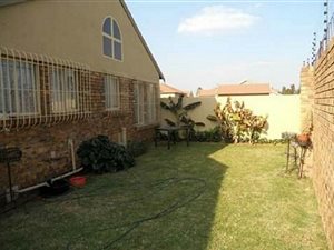2 Bed Townhouse in Petersfield