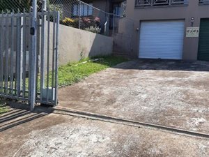 3 Bed House in Blythedale Beach