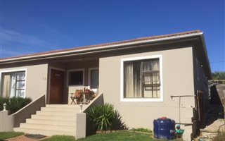 5 Bedroom House in Darling