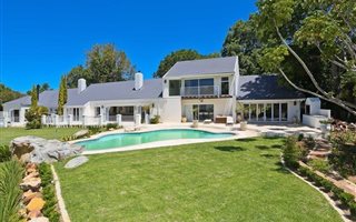 4 Bedroom House in Constantia