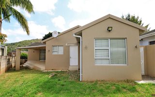 3 Bedroom House in Dorchester Heights