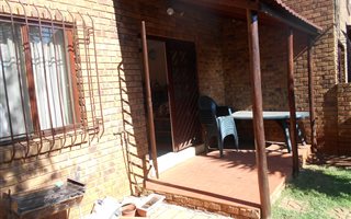 2 Bedroom Duplex in Klopperpark