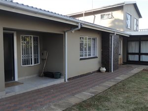 5 Bed House in Glenashley