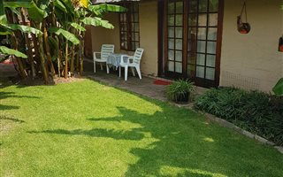 1 Bedroom Garden Cottage in Elspark