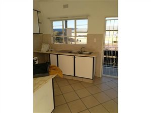 2 Bed Flat in Edleen