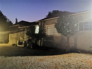 2 Bed Garden Cottage in Krugersdorp North