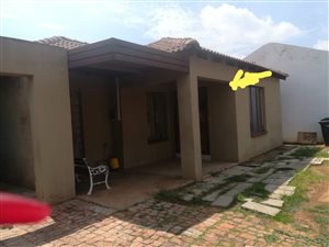 4 Bed House in Nellmapius