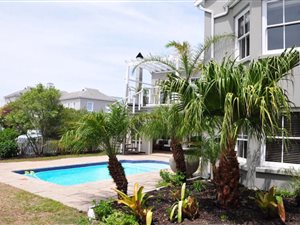 5 Bed House in Thesen Islands